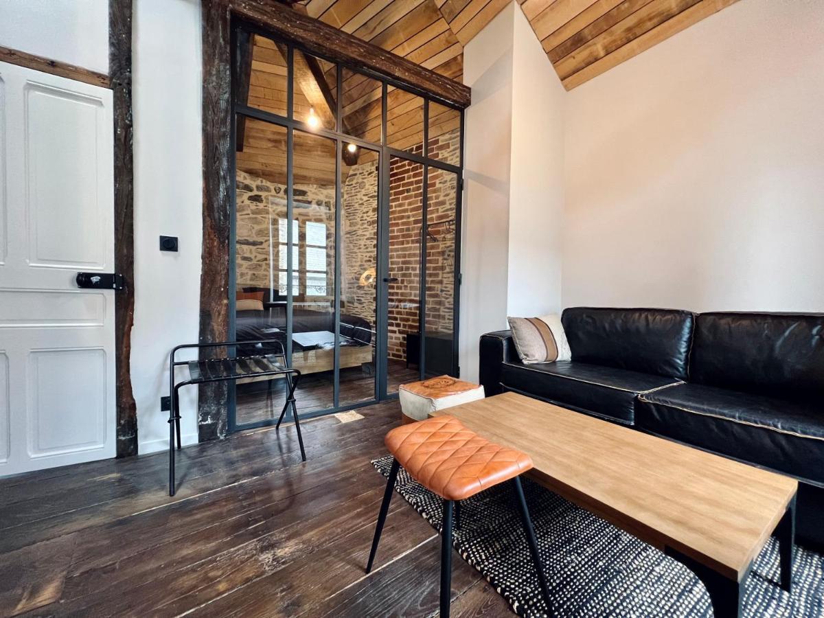 Les Suites De La Tour D'Embas Vitré Esterno foto