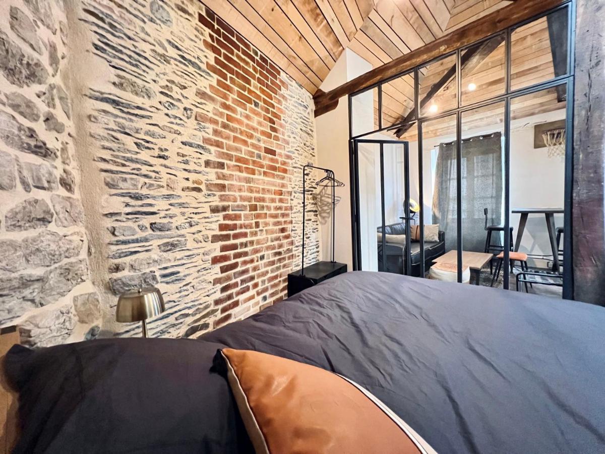 Les Suites De La Tour D'Embas Vitré Esterno foto