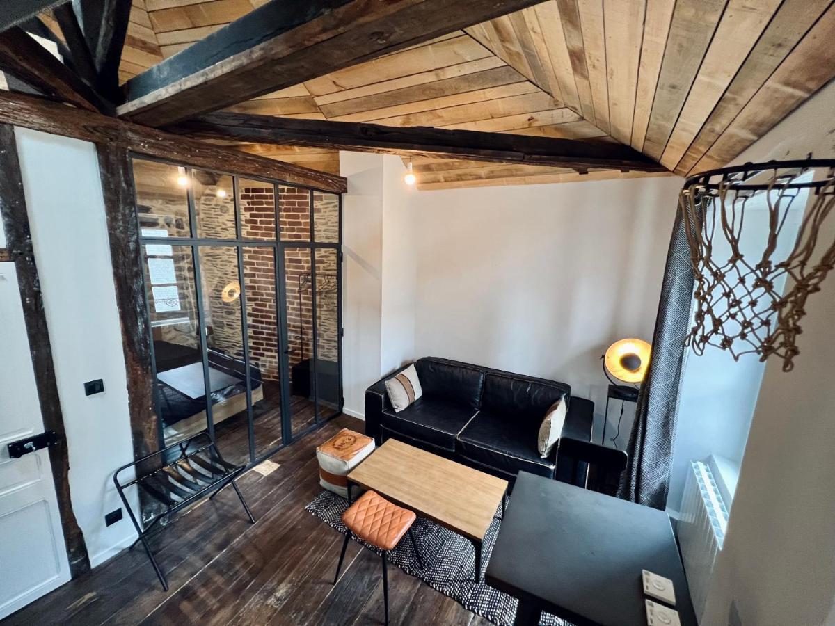 Les Suites De La Tour D'Embas Vitré Esterno foto