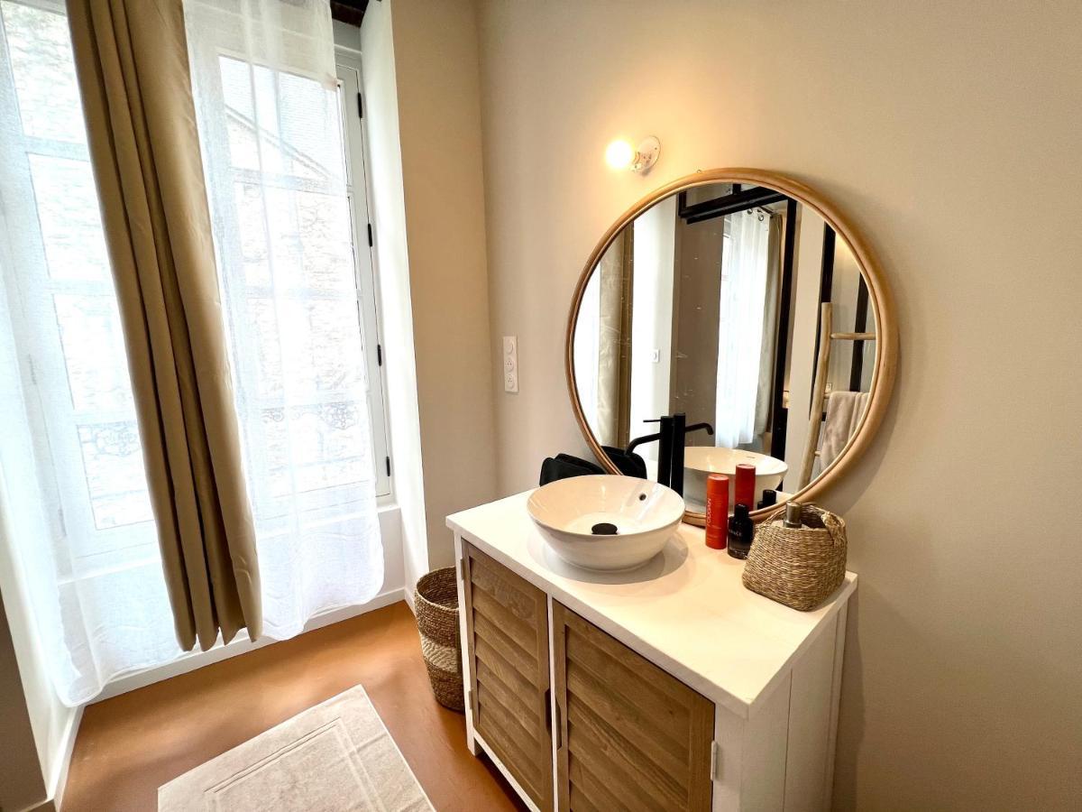 Les Suites De La Tour D'Embas Vitré Esterno foto